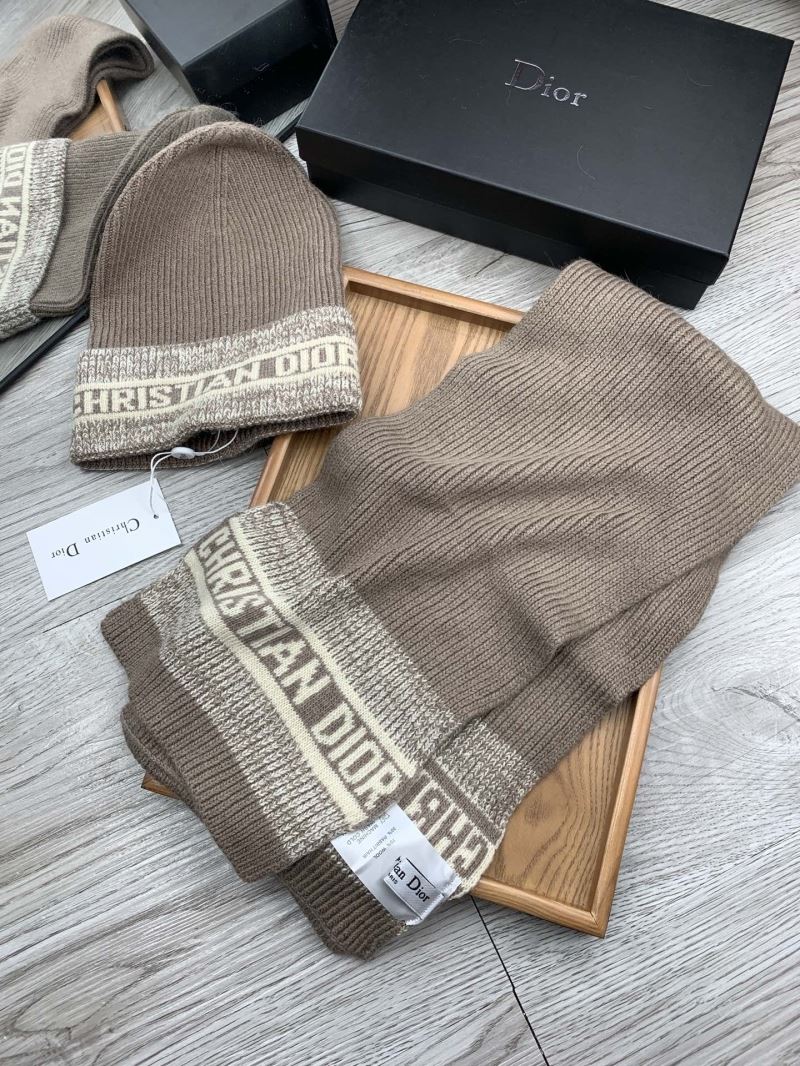 Christian Dior Caps Scarfs